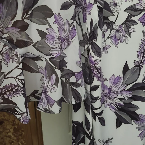 Women's Floral Dress - Lavender and White - Picture 8 of 9